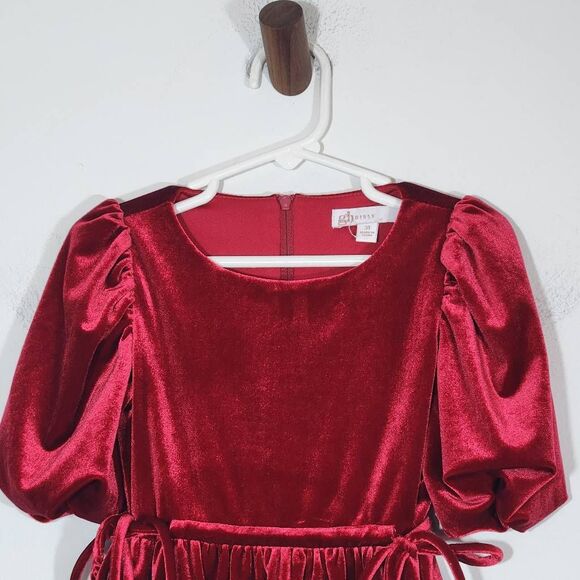 GB Girls Red Velvet Dress with Puffy Sleeves and Bubble Hemline Size 3T - Picture 2 of 7
